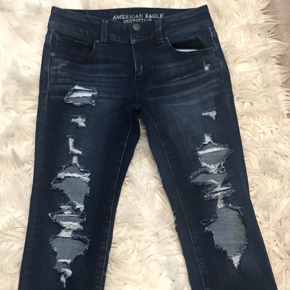American Eagle Artist Crop Ripped Jeans Dark Wash - Picture 5 of 8